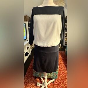 Navy blue and white 3/4 sleeve dress. Size 6. Ann Taylor